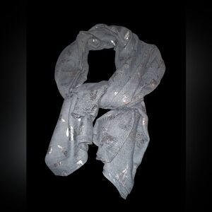 LC Lauren Conrad Gray/ Gold Floral Print Scarf (72X30)